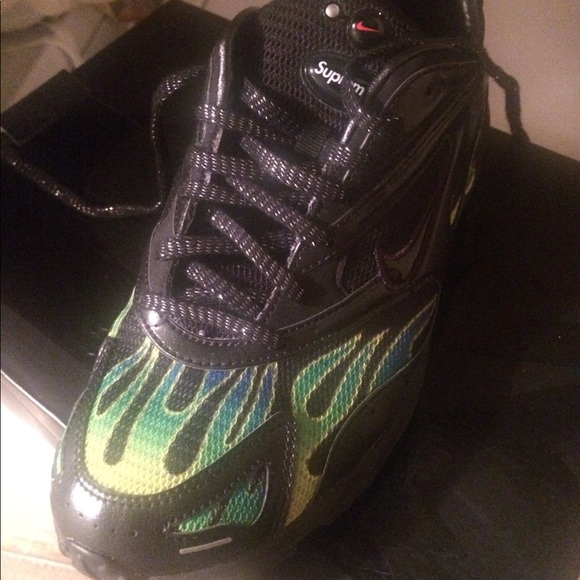 Supreme Nike’s - Picture 1 of 1